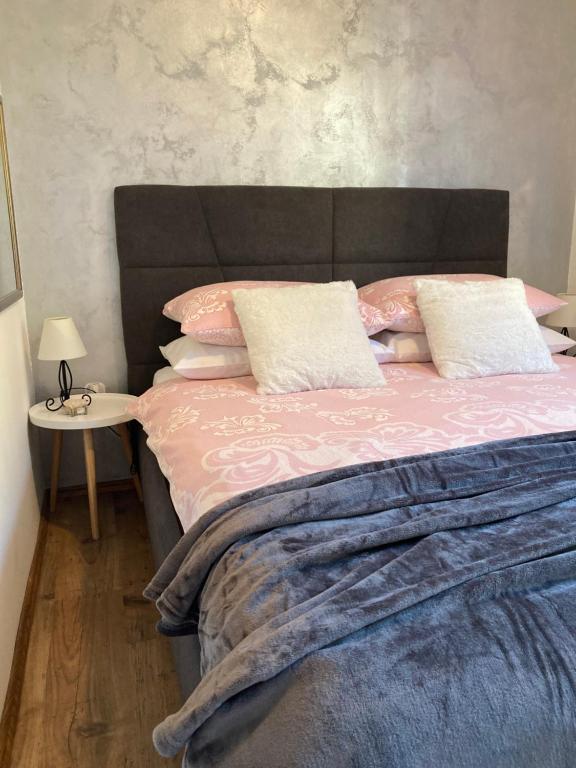 Posteľ alebo postele v izbe v ubytovaní Apartment Panarea
