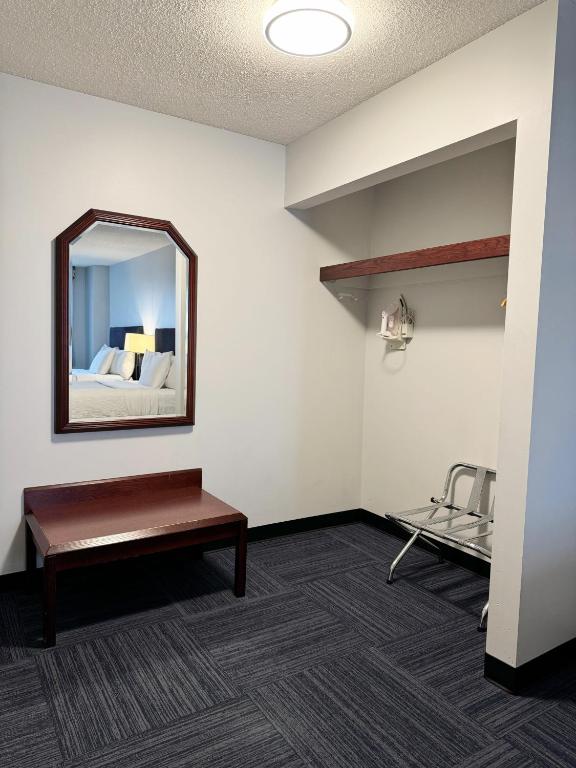 Divya Sutra Plaza and Conference Centre Calgary Airport - Resim 34