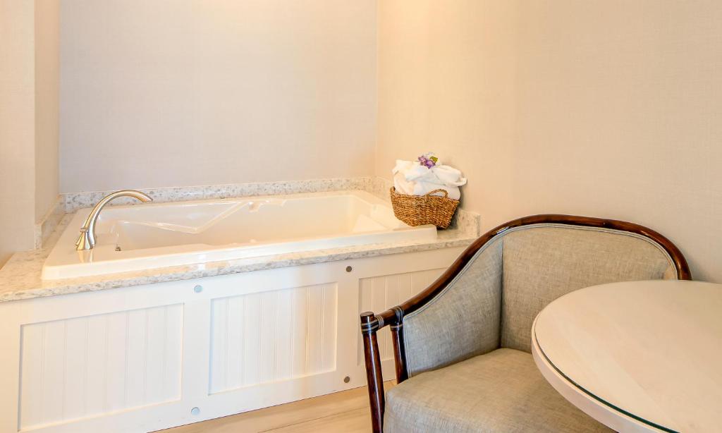 Hallmark Resort in Cannon Beach - Chambre Queen Avec Vue Sur La Mer