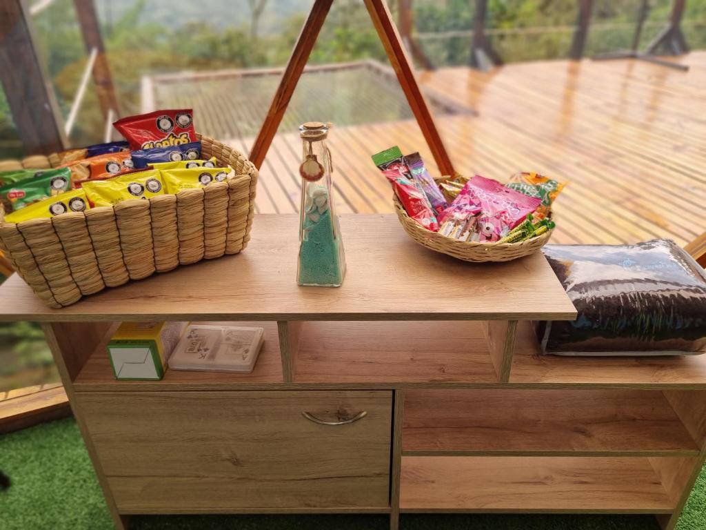 Jídlo v luxury tent nebo okolí