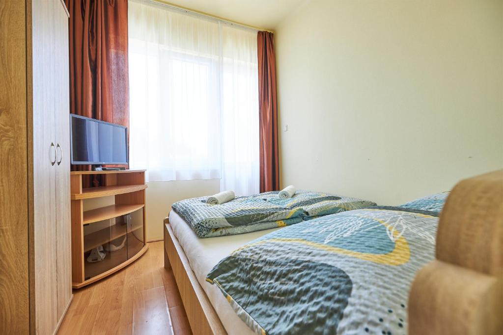 ADA 2 Apartmanház 4200 Hajdúszoboszló, Tulipán u. 18. kép - 1