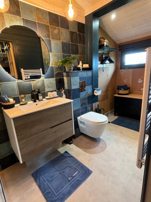 Koupelna v ubytování TiNY HOUSE LE CHALET
