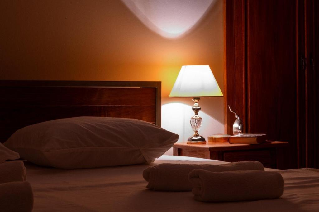 Postel nebo postele na pokoji v ubytování Hotel Tsinandali Memories