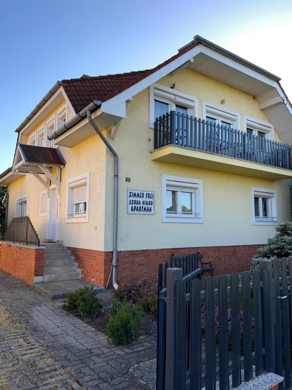 Budova, v ktorej sa penzión nachádza