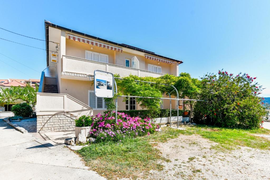 Budova, v ktorej sa apartmán nachádza