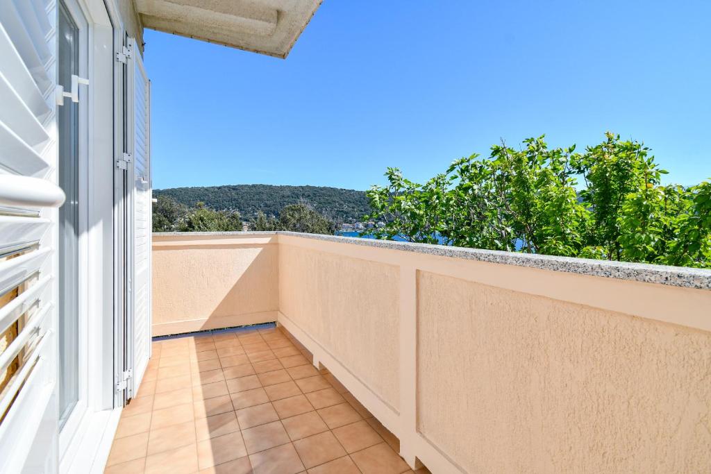 Balkón alebo terasa v ubytovaní Apartments by the sea Supetarska Draga - Donja, Rab - 2013