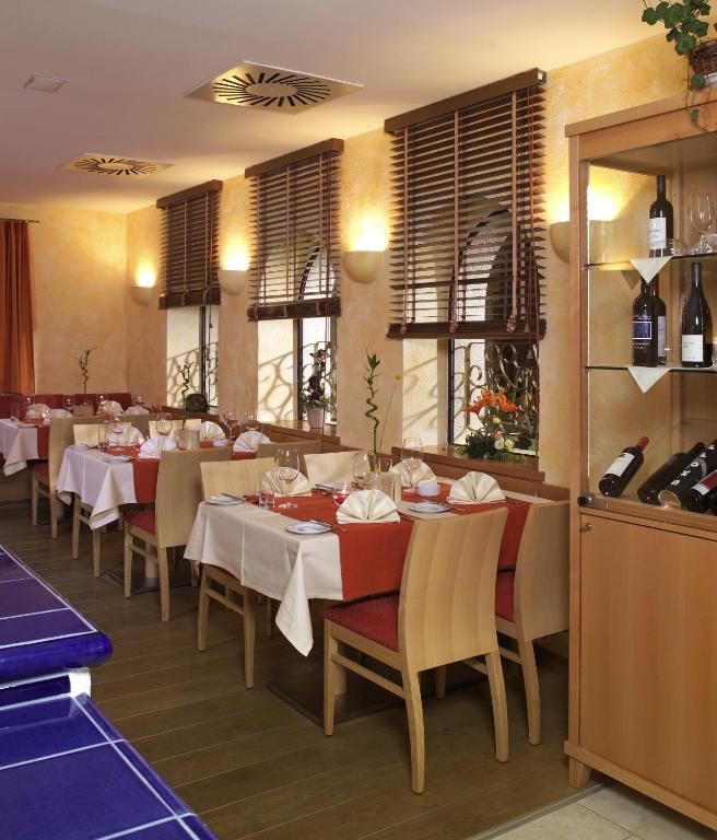 Restaurace v ubytování Gasthof zur Grenze