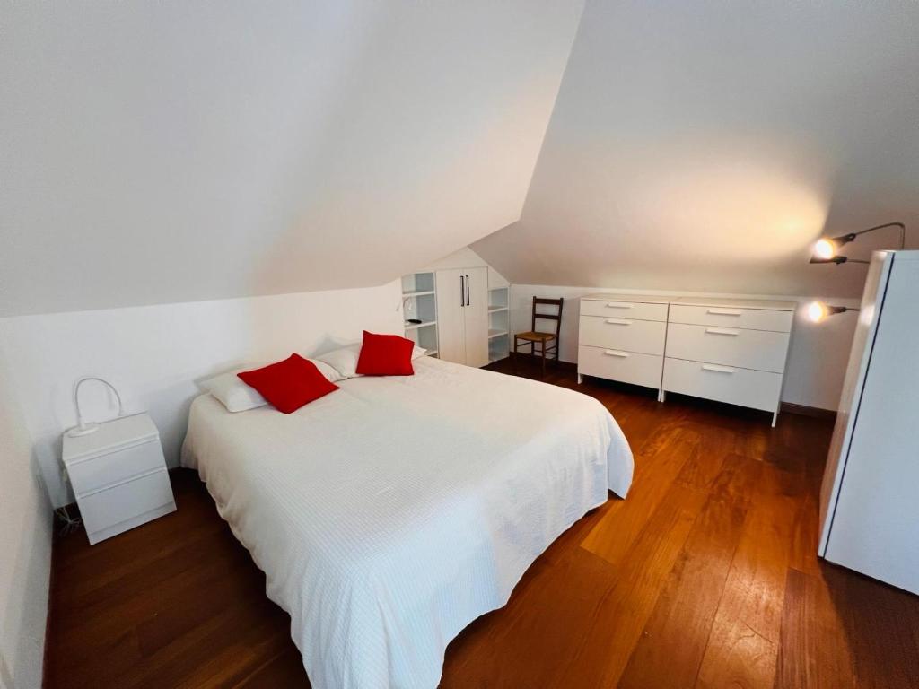Ένα ή περισσότερα κρεβάτια σε δωμάτιο στο AGRI SUITE View - La Bilaia