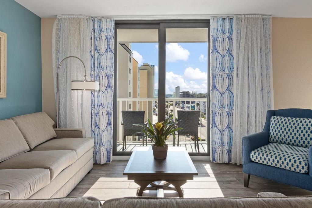 Ein Sitzbereich in der Unterkunft Club Wyndham Westwinds