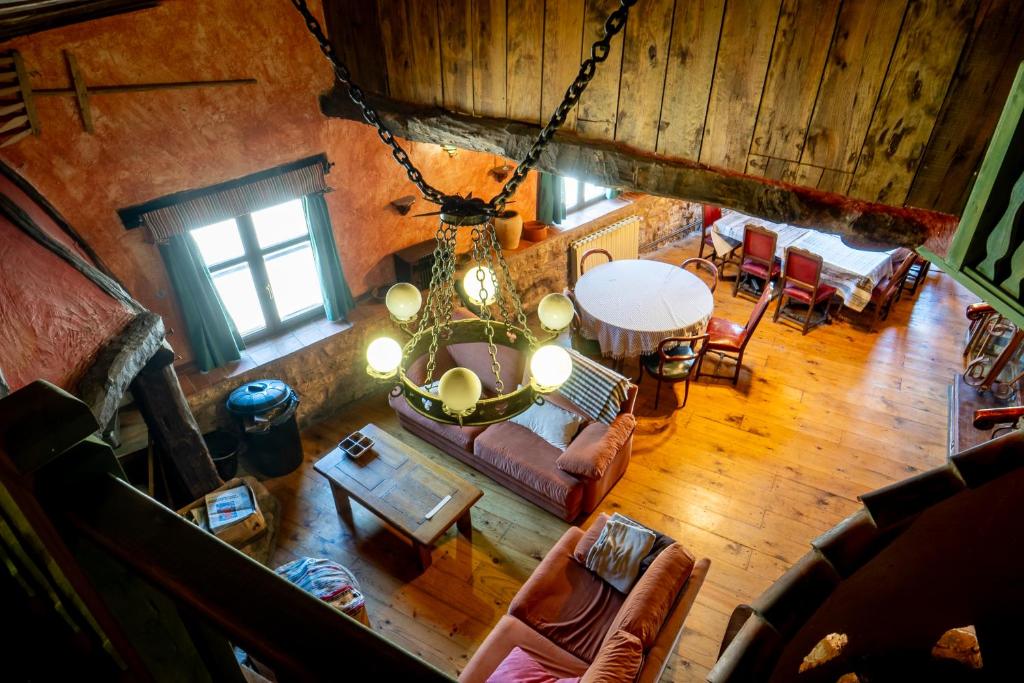 Posezení v ubytování Hostel Atapuerca INpulso