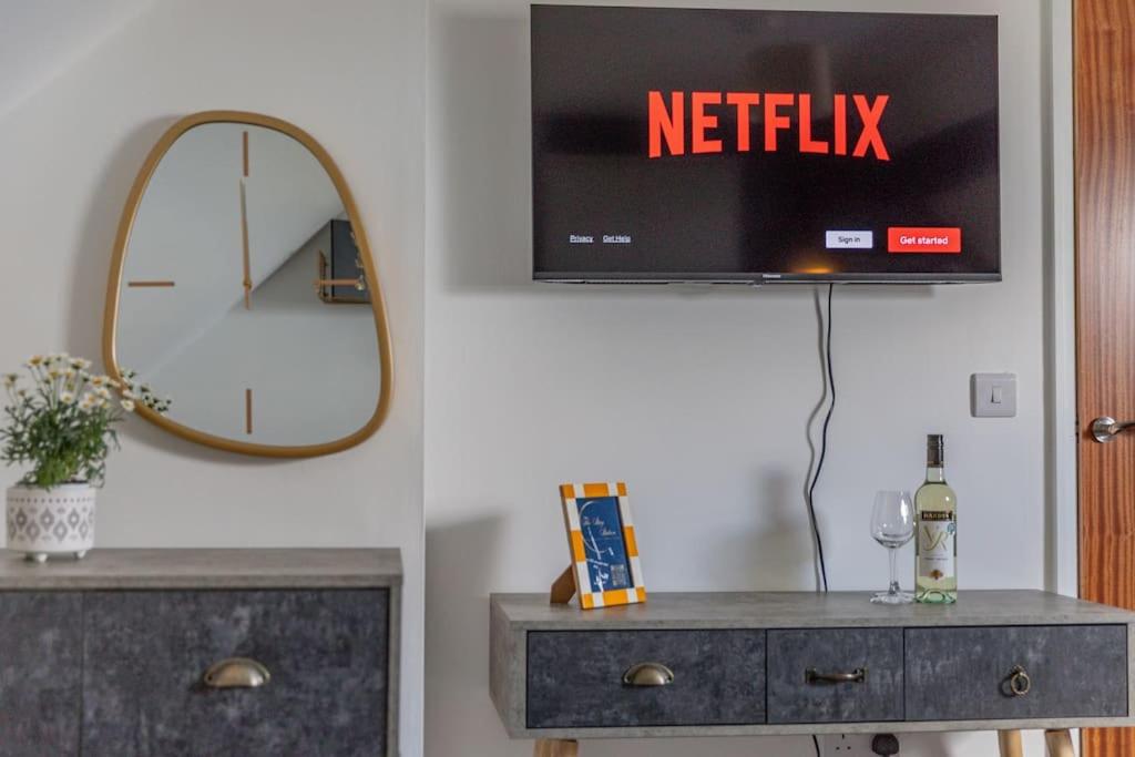 Bijou Booth House Loft 4