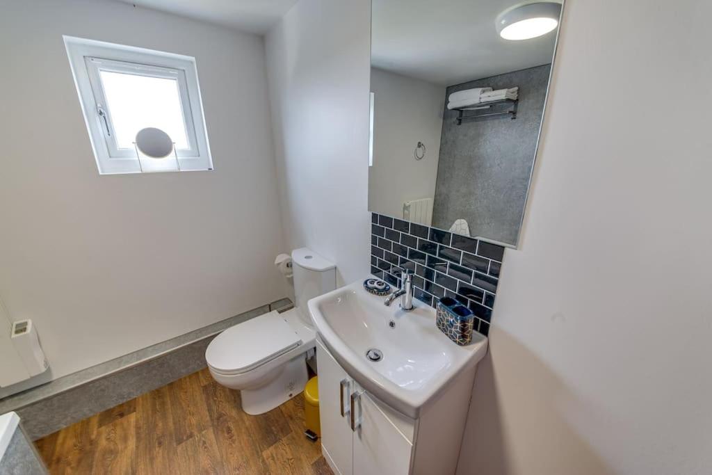 Bijou Booth House Loft 7