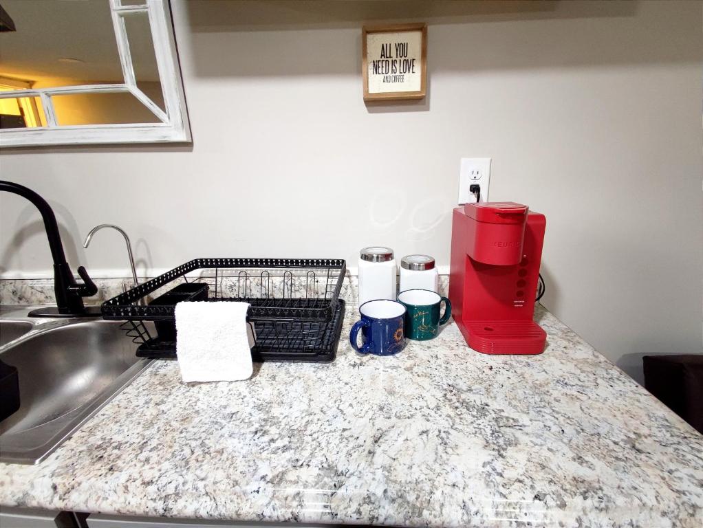 Spacious Suite Close to Downtown Indy/ King Bed photo