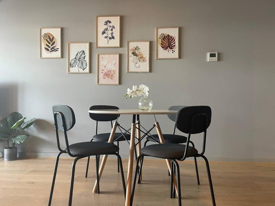 Fotografie z fotogalerie ubytování Foreshore apt -sleeps 4 -free parking -WI-FI v destinaci Kingston 