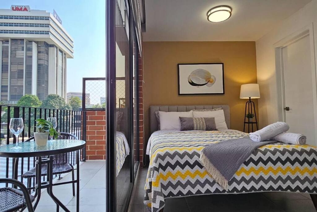 Katil atau katil-katil dalam bilik di ¡Torre Modra Apartamento Moderno Atractiva Zona 4!
