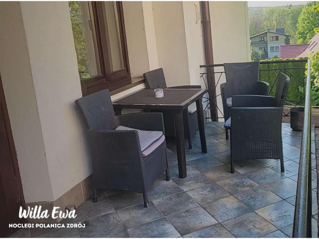 Willa Ewa - 11