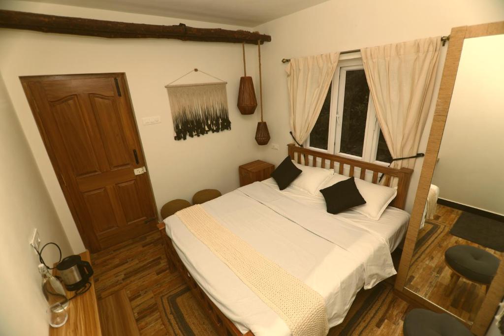 KACHINS Homes - Standard Double Room