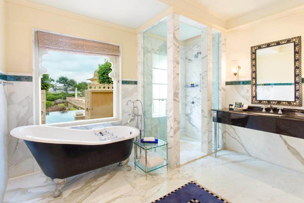 Koupelna v ubytování The Oberoi Udaivilas Udaipur