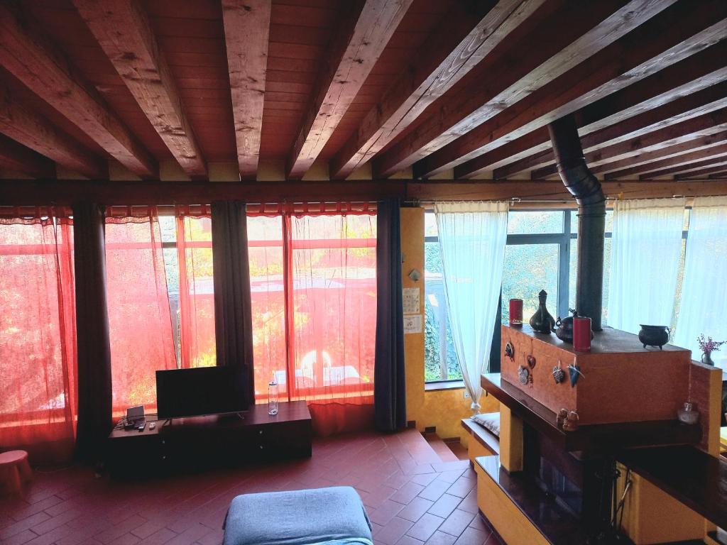 Telewizja i/lub zestaw kina domowego w obiekcie Casa Gelsomino