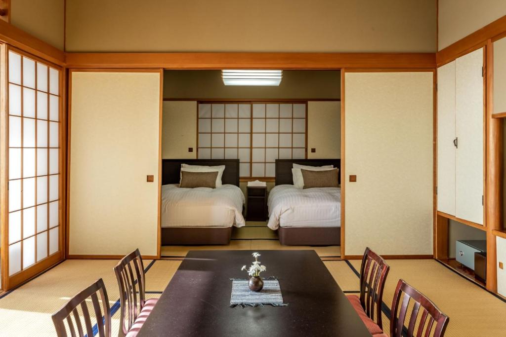 Sado Resort Hotel Azuma - 日式房 - 日落海景双床房（2位成人）