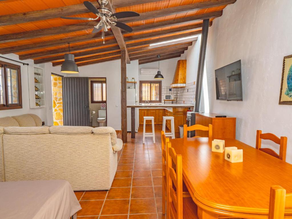 TV a/nebo společenská místnost v ubytování Cubo's Casita Rural Haro