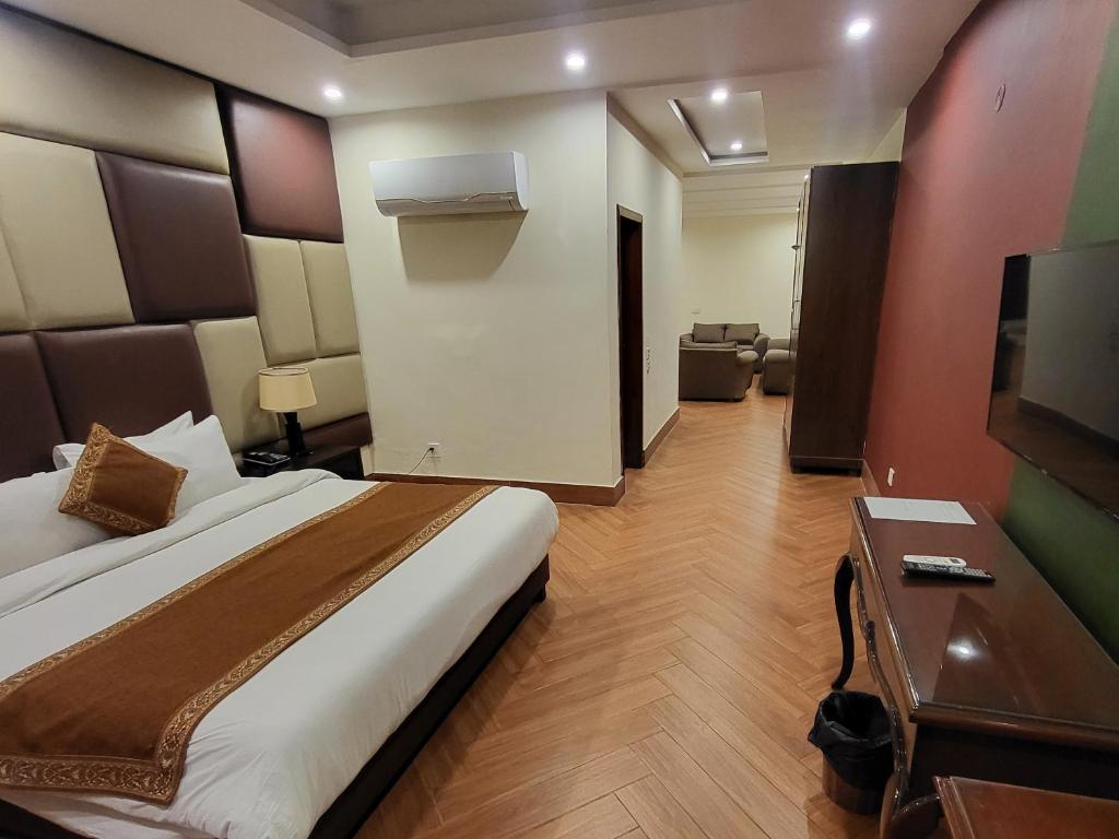 Grand Millennium Hotel - Executive Suite