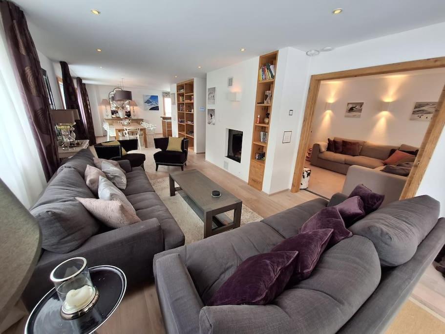 Posezení v ubytování Spacious Family Apt Flims close to Lake Cauma