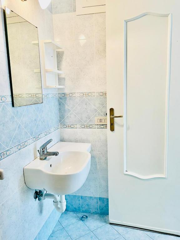 B&B Giardini di Iside e Osiride的一间浴室
