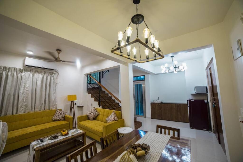 Гостиная зона в Villa Cozy - Luxury Plunge Pool Villa in South Goa