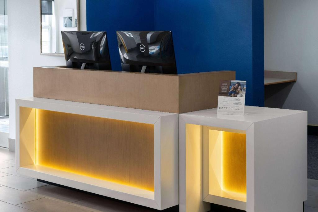 Posezení v ubytování Microtel Inn and Suites Dover