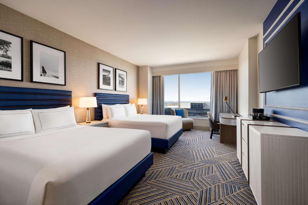 Hilton BNA Nashville Airport Terminal photo