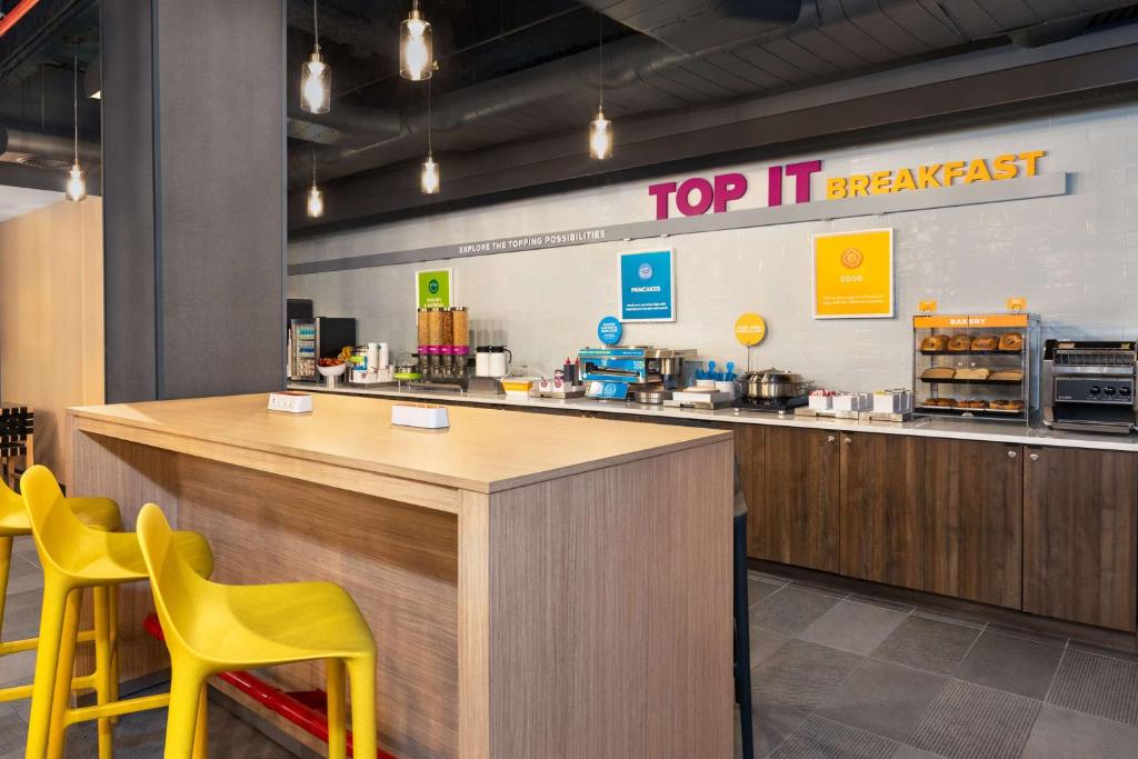 Certifikát, hodnocení, plakát nebo jiný dokument vystavený v ubytování Tru By Hilton Brooklyn