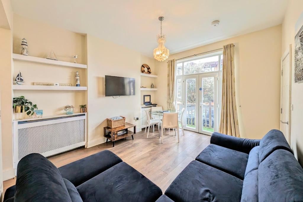 Et tv og/eller underholdning på Town Centre House for 6 Guests