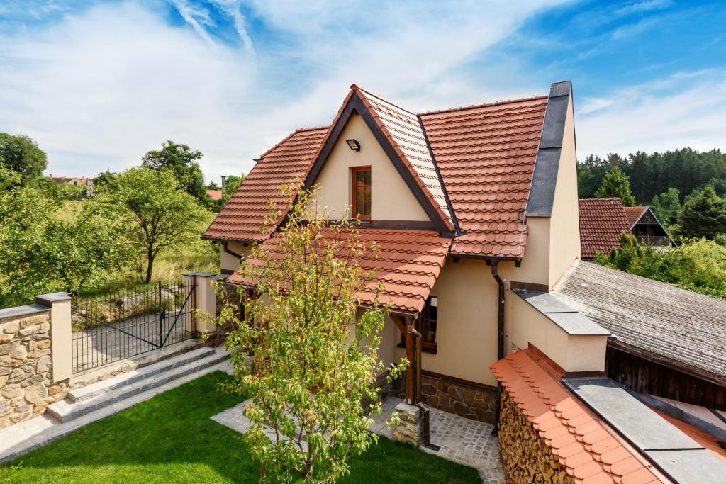 Budova, kde se prázdninový dům nachází