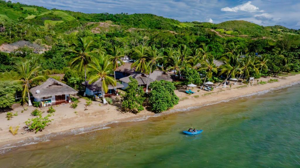 Long Beach Resort, Nosy Be - Bungalow Familiar