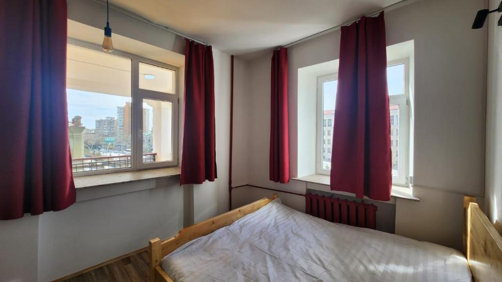 Ліжко або ліжка в номері Ulaanbaatar Hostel