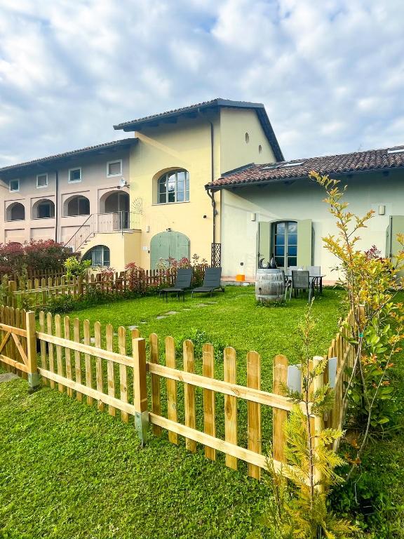 Zahrada ubytování Just Langhe Casa Nebbiolo