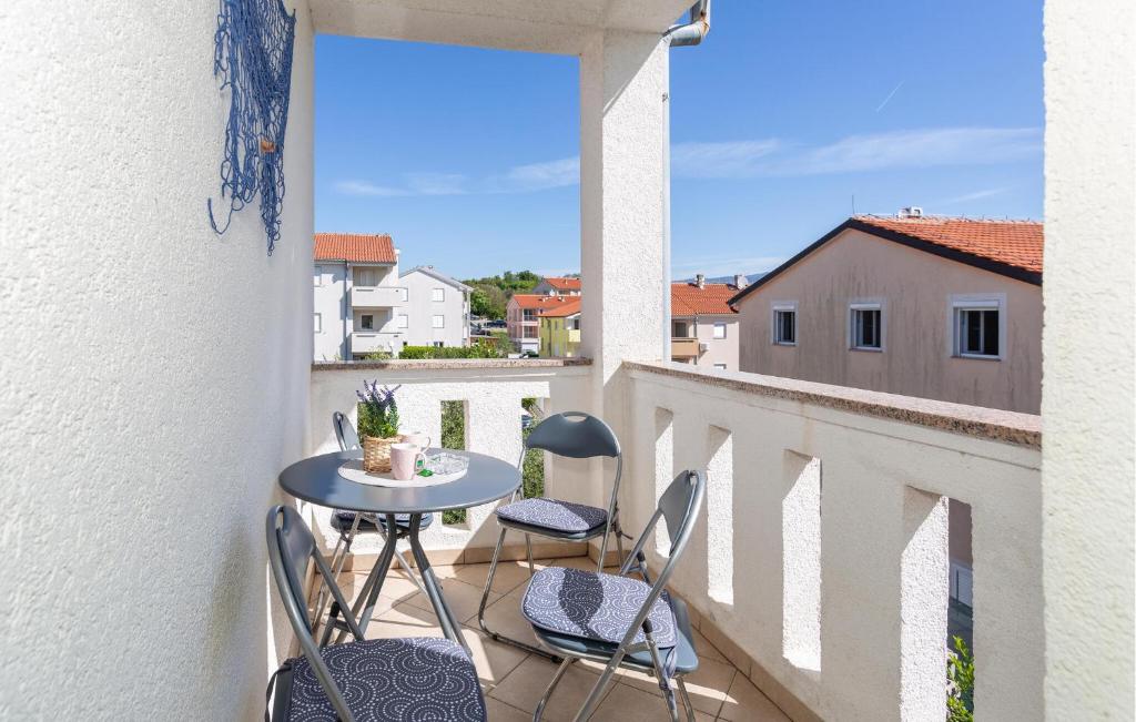 Balkón nebo terasa v ubytování Lovely Apartment In Cizici With Wifi