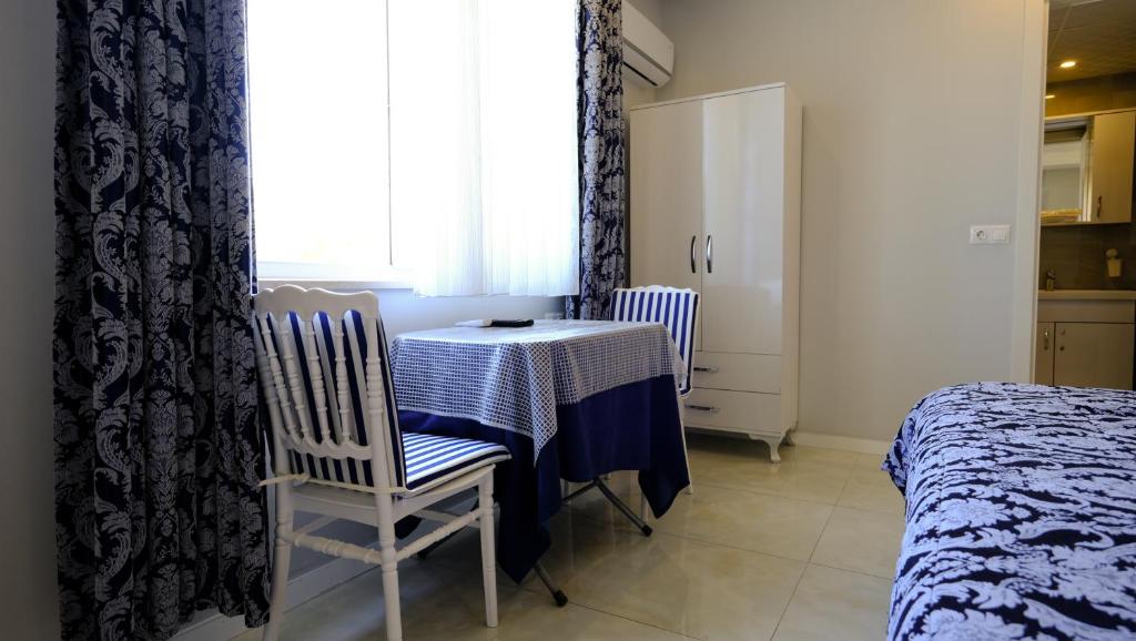 The Cotton House - 6