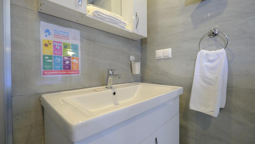 The Cotton House - 10