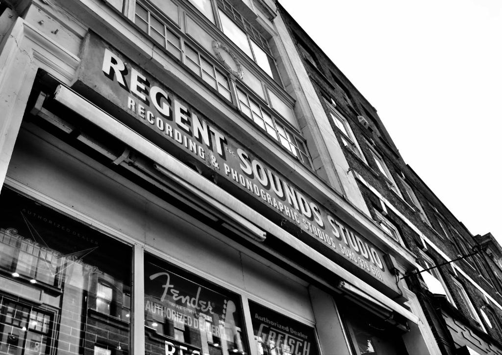 Chateau Denmark London - Resim 28