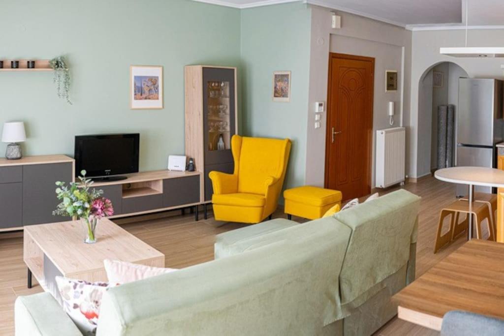 Gallery image of Spacious and comfy apartment by Golden Host in Nea Moudania