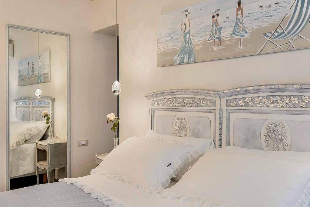 Łóżko lub łóżka w pokoju w obiekcie LUXURY DREAMS