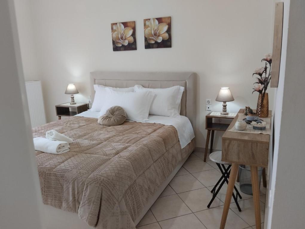 Postel nebo postele na pokoji v ubytování Lina's House Pramanta