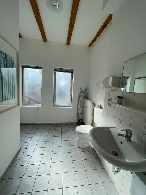 Koupelna v ubytování Zentral gelegenes Premium-Apartment mit viel Tageslicht