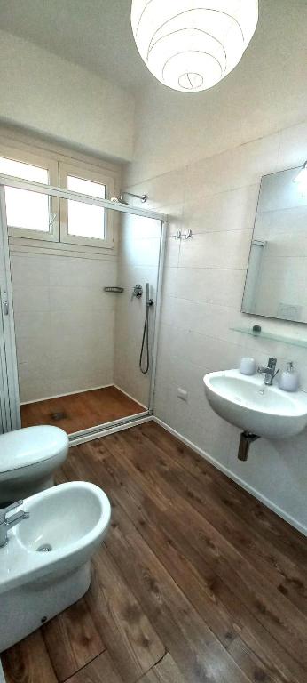Łazienka w obiekcie B&B Leo