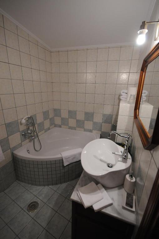 Koupelna v ubytování Margit Suites Hotel