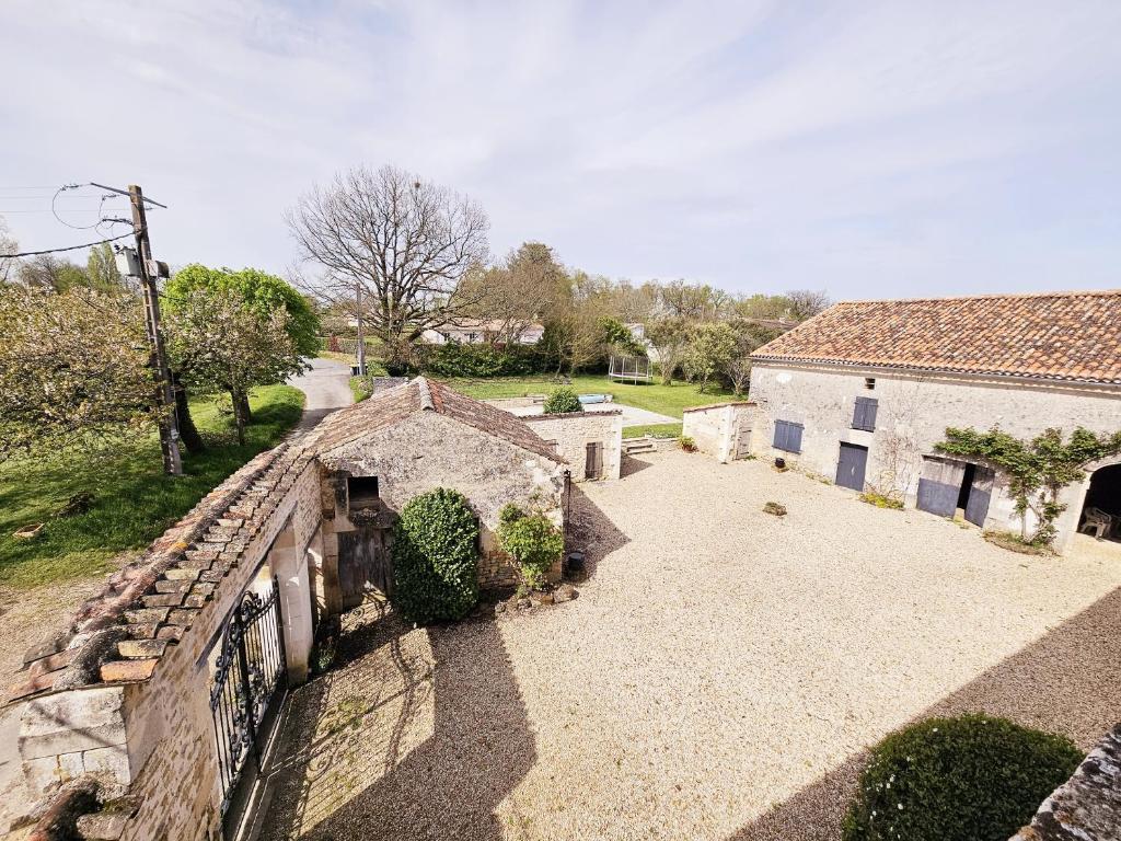 La spacieuse maison des miots