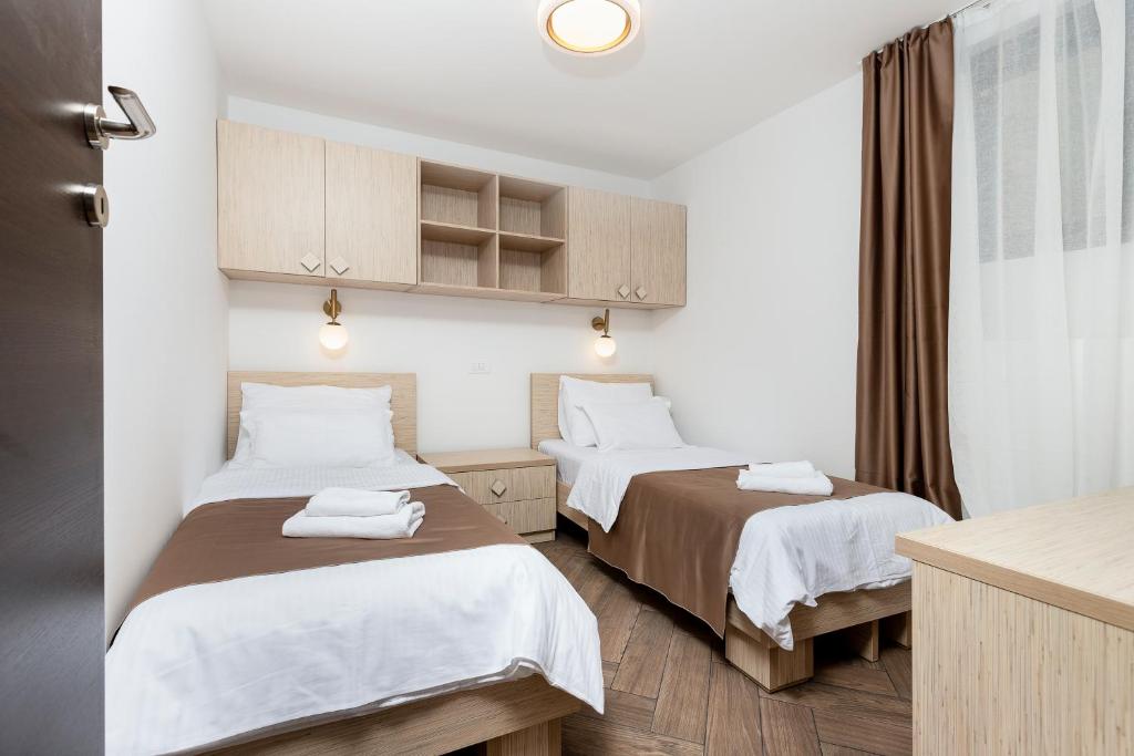 Dekaderon Lux Apartments - 7