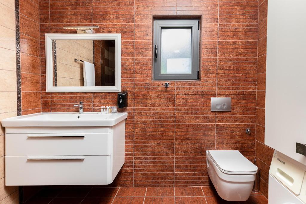 Dekaderon Lux Apartments - 14